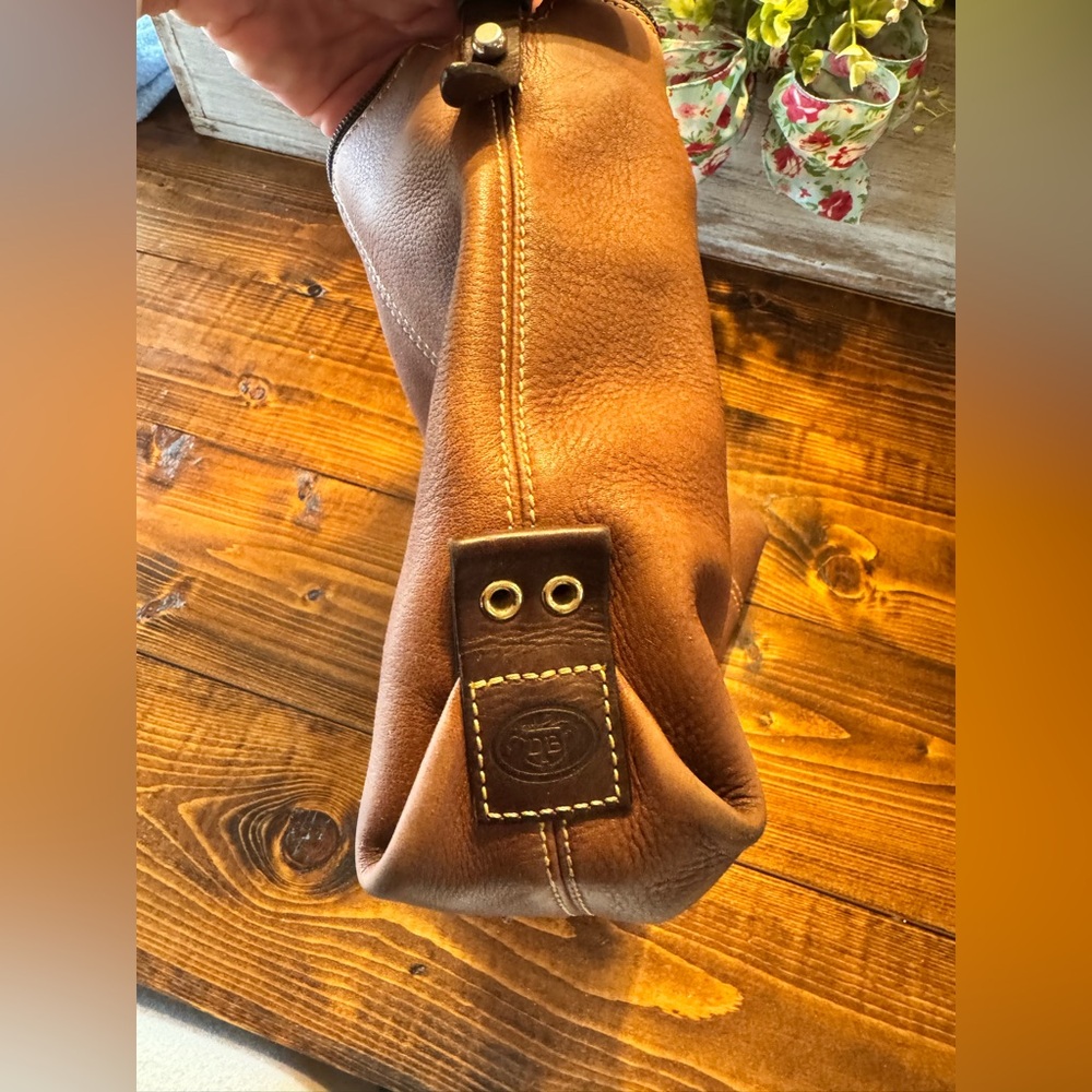 Dooney and Bourke Satchel small/medium size Vintage - Picture 9 of 11